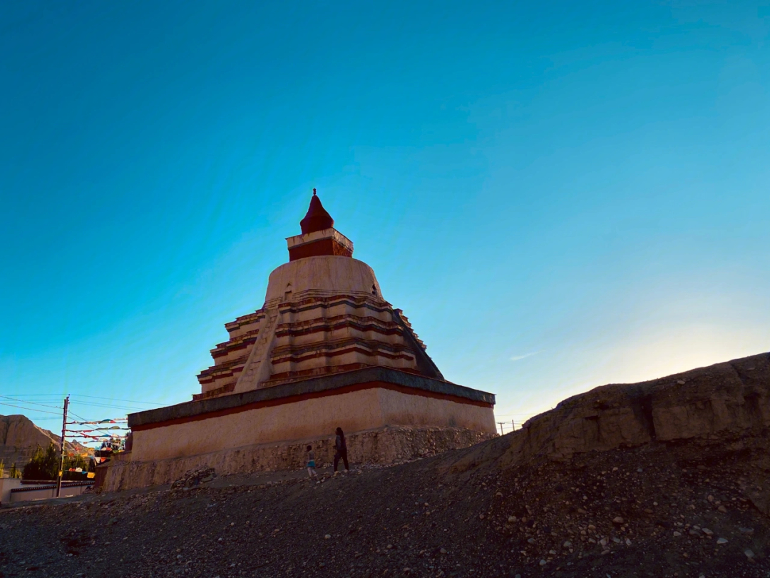 托林寺古格遗址扎达土林