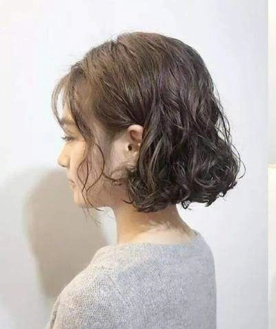 最新短发烫发发型图片大全(2)