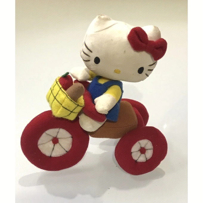 出vivitixhellokitty摩托娃娃