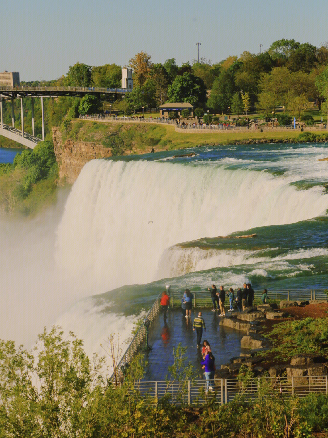 Niagara Falls, New York: A Spectacular Gateway to Adventure and Natural Wonders