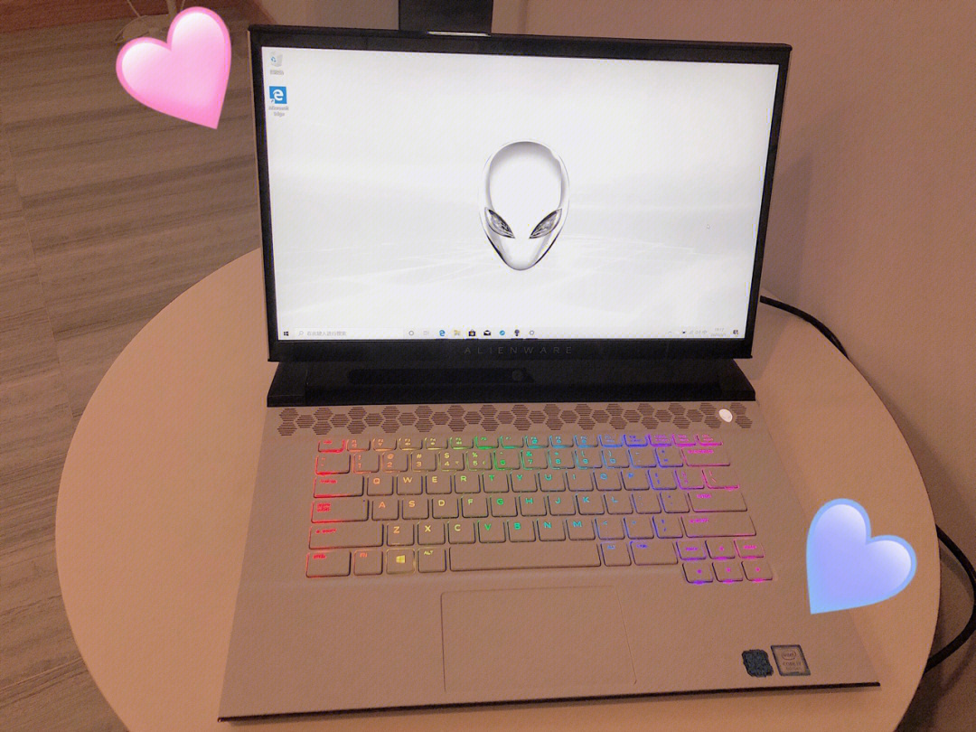 alienwarem15适合女生的游戏笔记本电脑