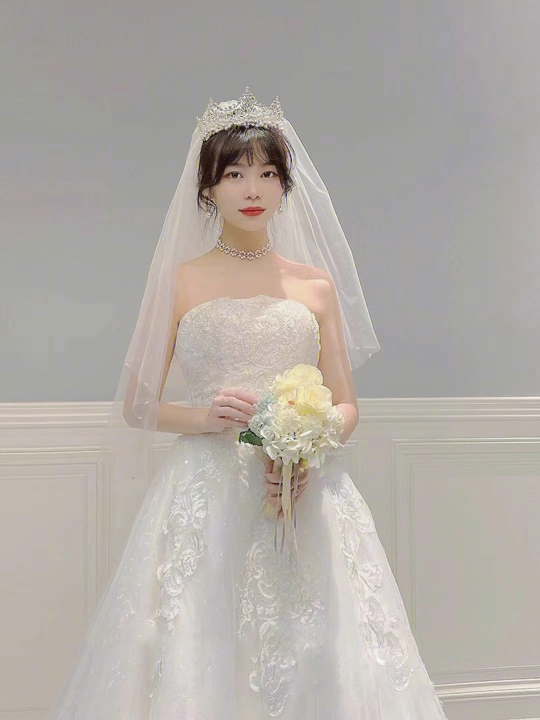 omg小女生秒变女神婚纱是女孩子的不可拒