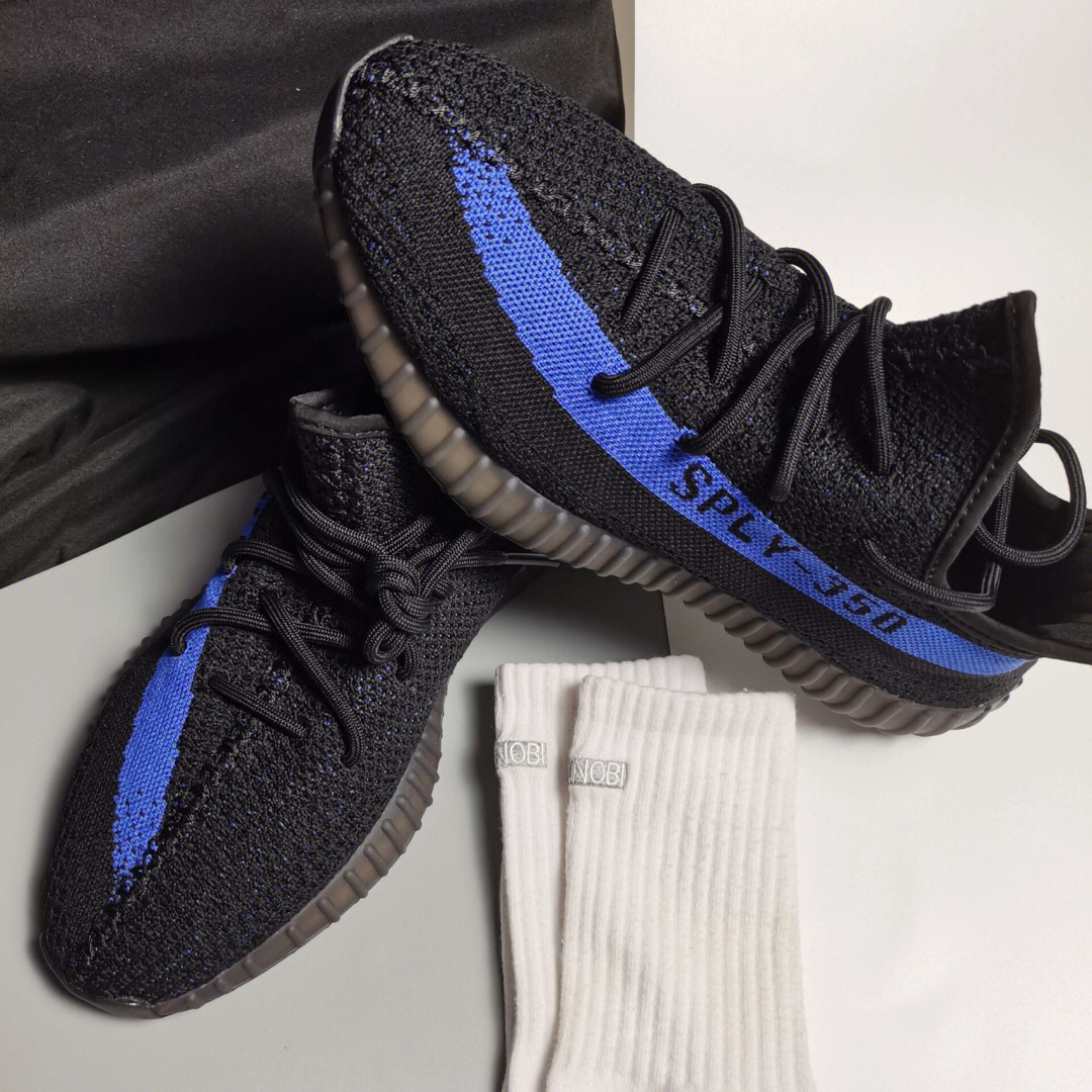 鞋99:yeezy350 蓝黑配色 男女同款