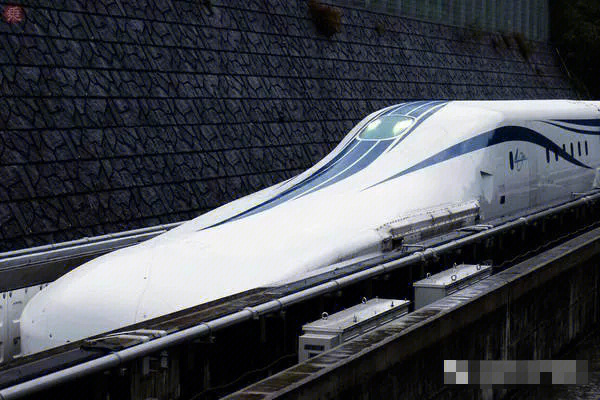 日本磁悬浮列车
