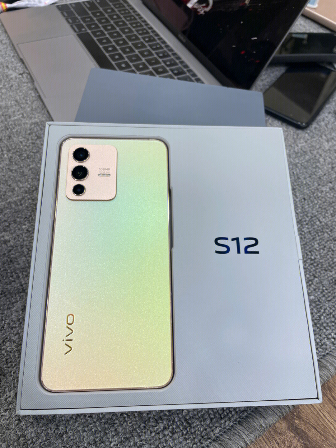 vivo s12 暖金 12 256g 平面屏手机