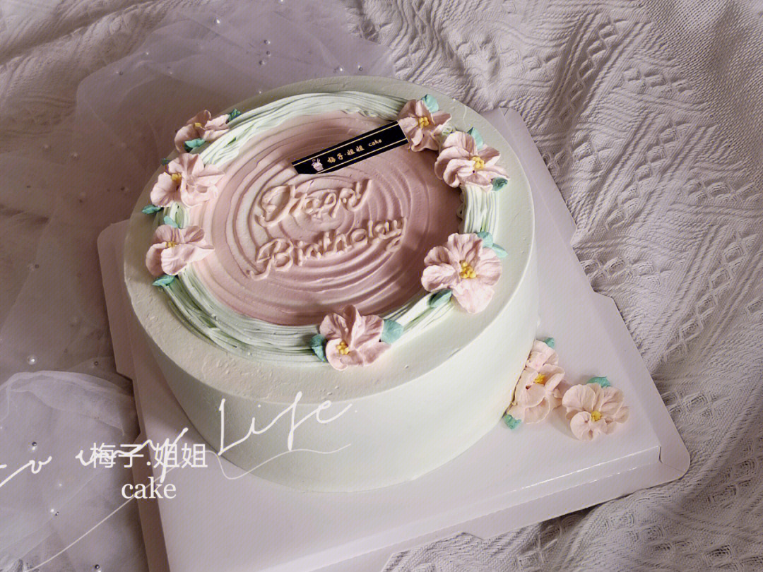 蛋糕装饰图裱花,裱花蛋糕图片_大山谷图库
