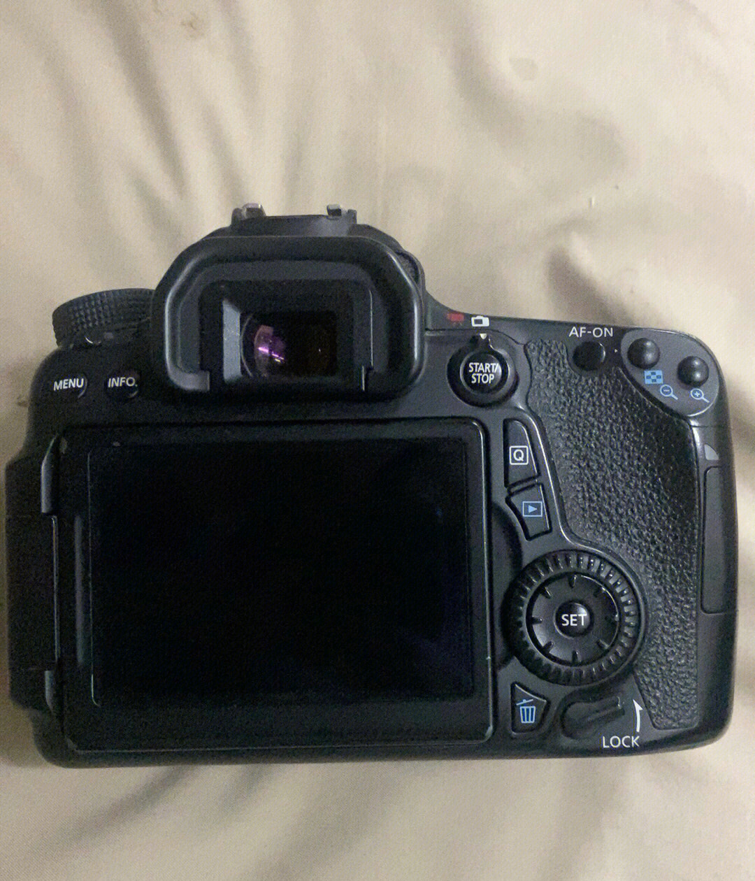 佳能eos70d单反相机