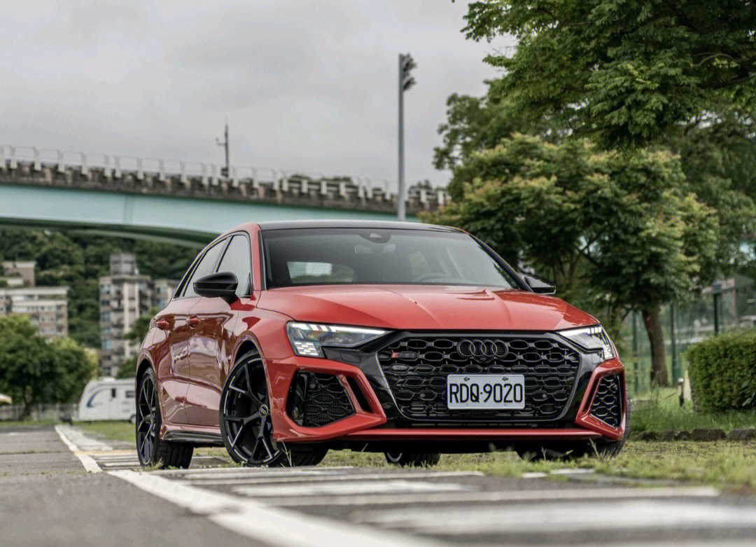 奥迪rs3sportback