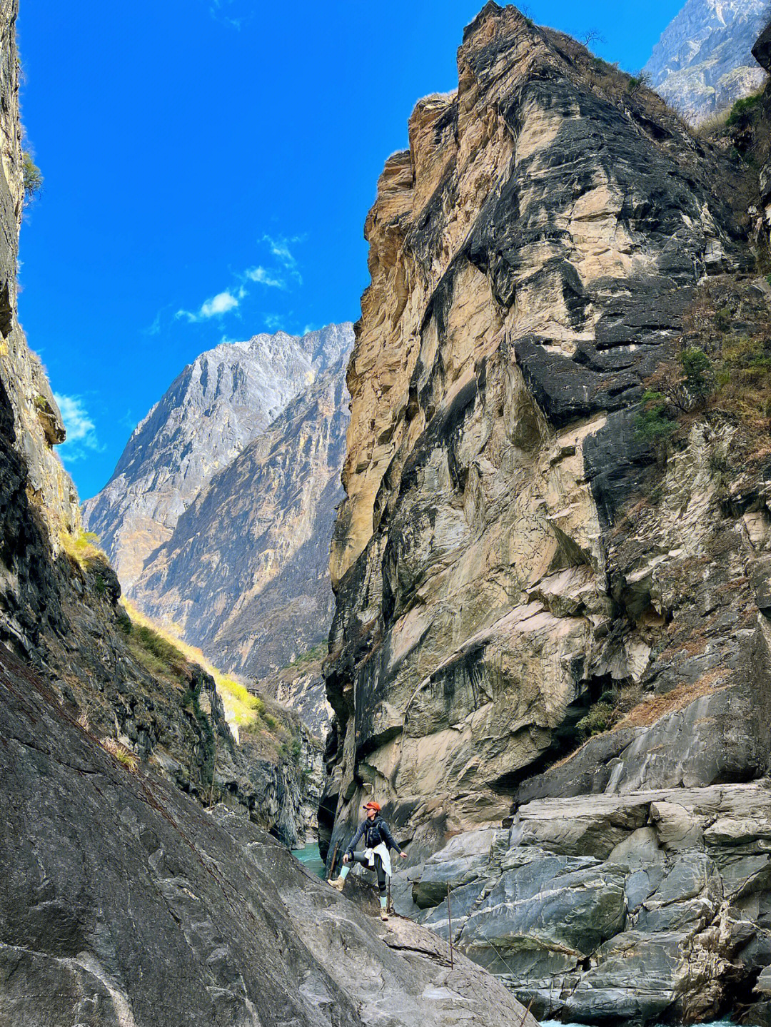 徒步回忆记|虎跳峡高路徒步线(冬季)