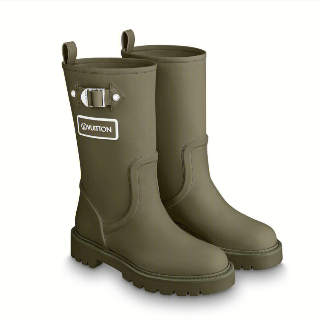 下雨天怎樣穿才防水？5種Hunter Boots雨靴穿搭配襯法則和7個雨衣品牌推介