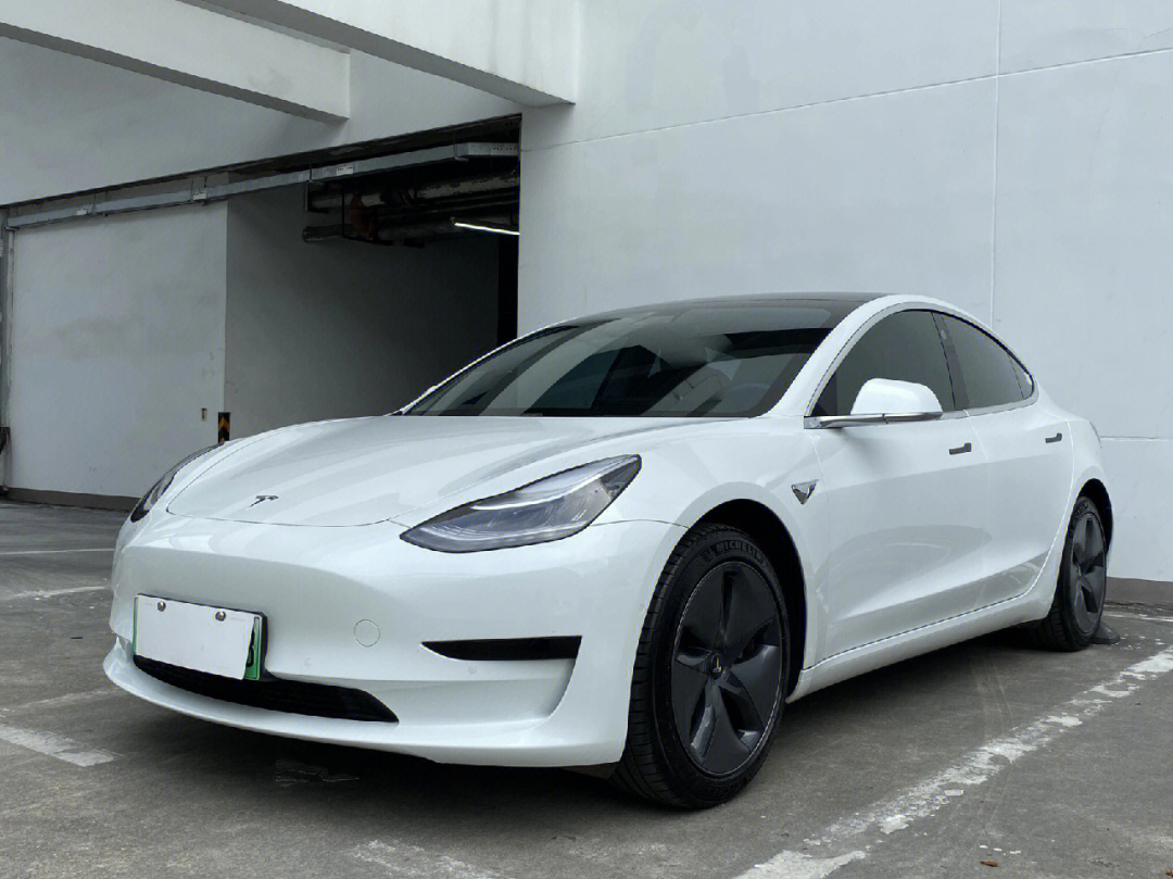 特斯拉model3