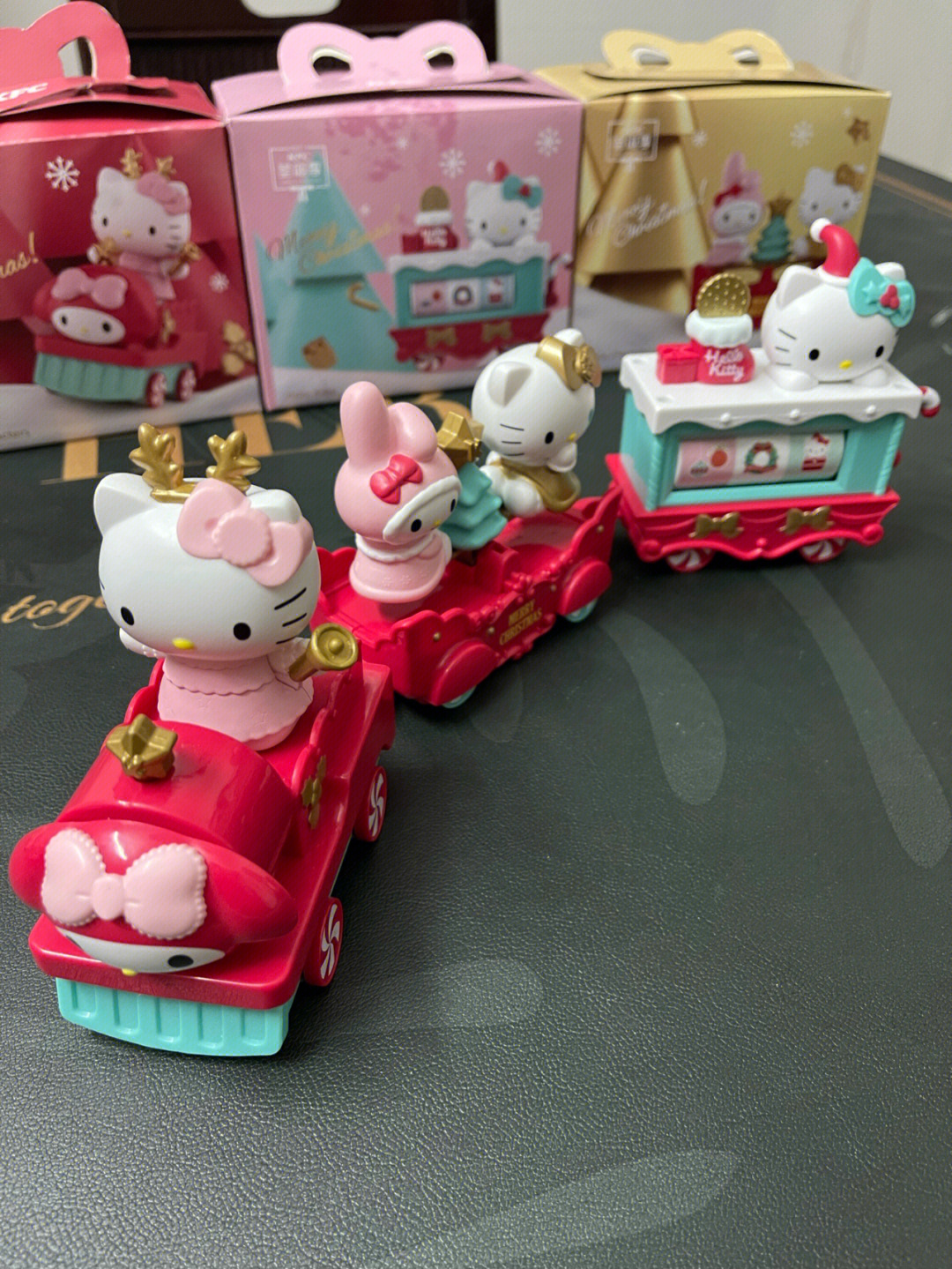 2021圣诞肯德基新玩具hellokitty火车